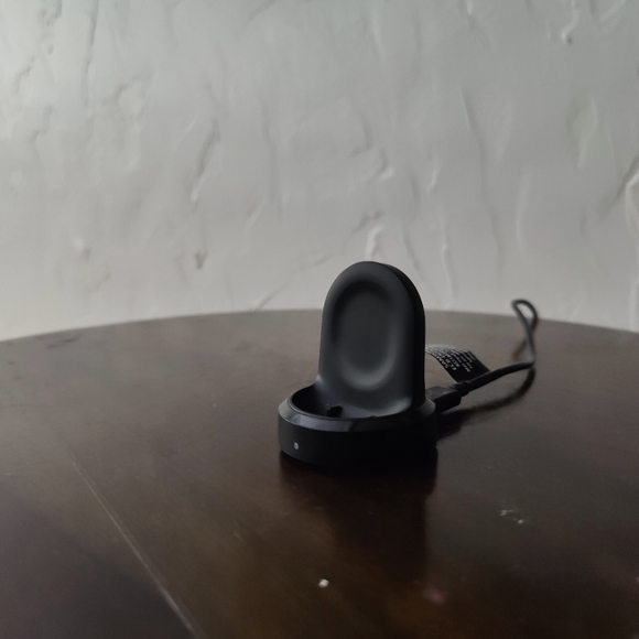 Samsung Galaxy watch rose gold small wristband - Picture 5 of 7